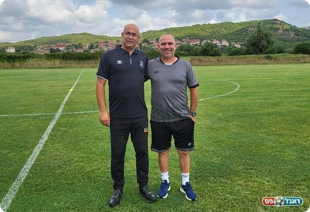 המאמן מומו ניסטל עם היו"ר 